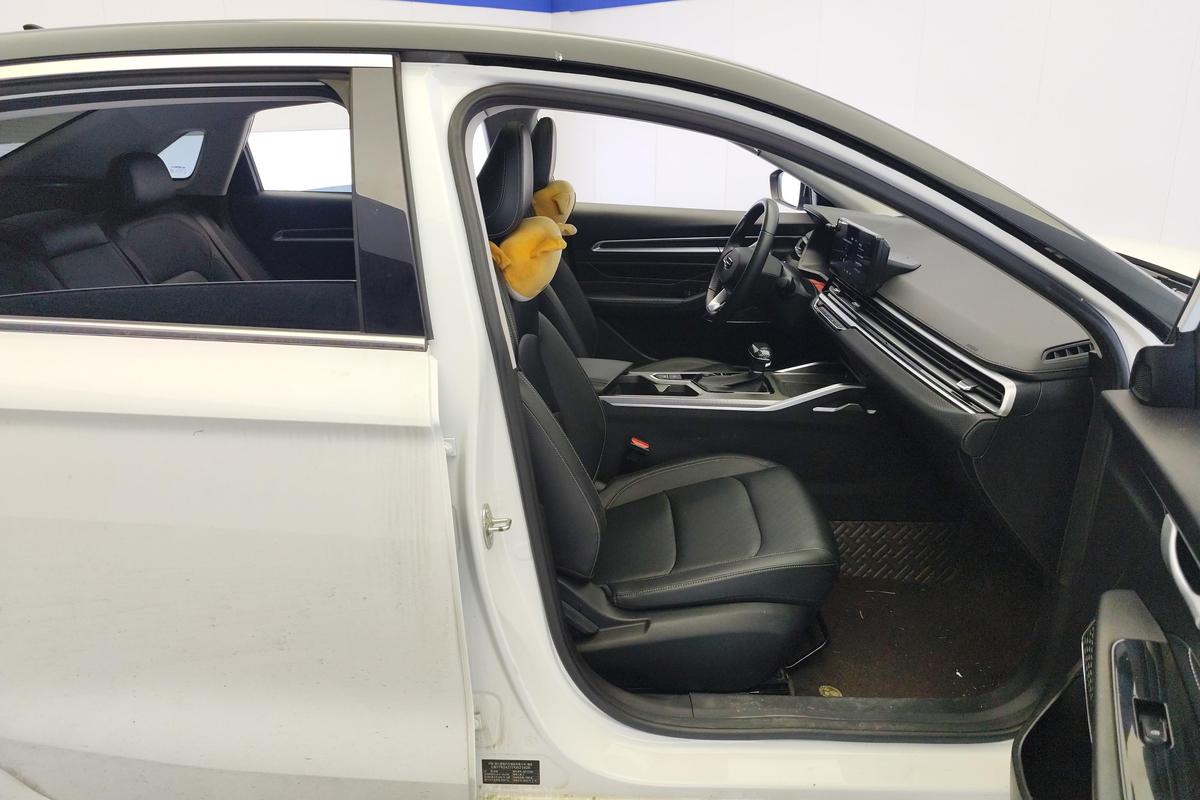 二手帝豪 2022款 第4代 1.5L CVT尊贵型图片6