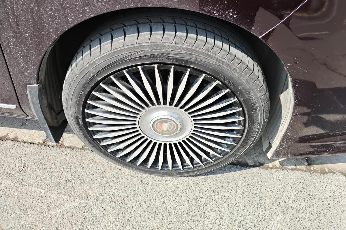 二手别克GL8 2017款 28T Avenir 国V图片5