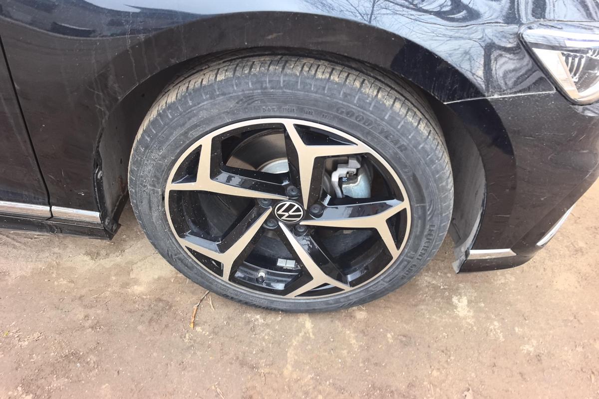 二手迈腾 2023款 200万辆纪念版 330TSI DSG豪华型图片5