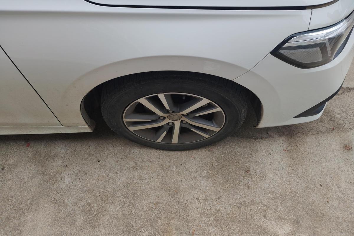 二手思域 2023款 240TURBO CVT劲势版图片5