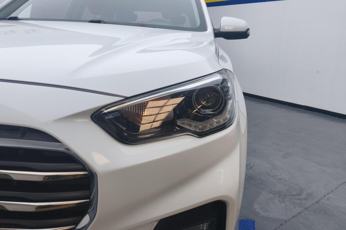 二手现代ix35 2019款 2.0L 自动两驱智勇·畅享版 国VI图片2