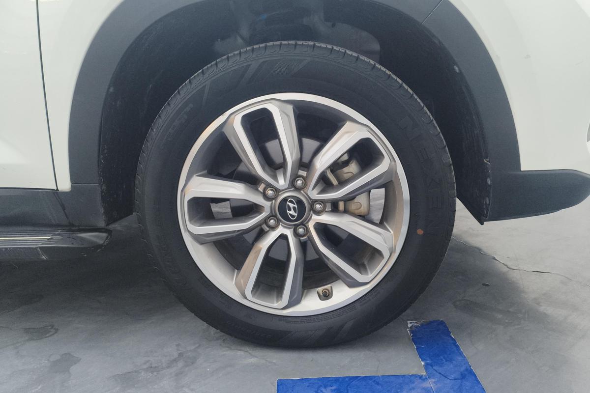 二手现代ix35 2019款 2.0L 自动两驱智勇·畅享版 国VI图片5