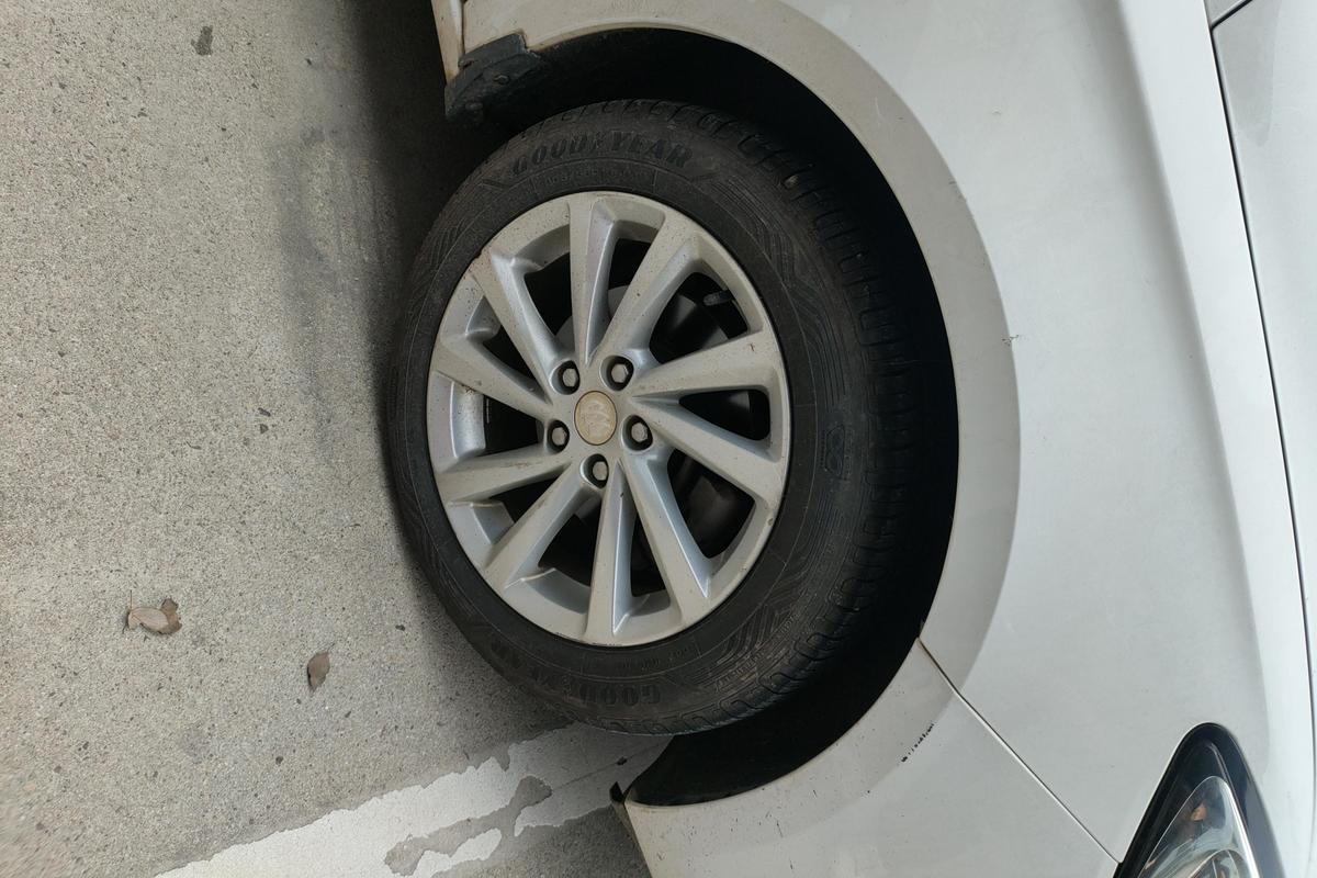 二手威朗 2018款 三厢 15S 自动领先型图片5