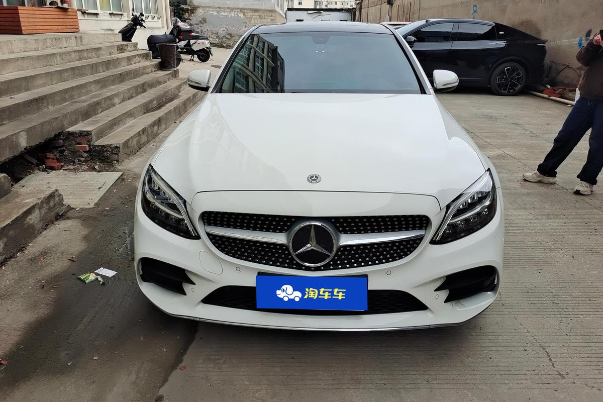 二手奔驰C级 2019款 C 260 L 运动版图片3