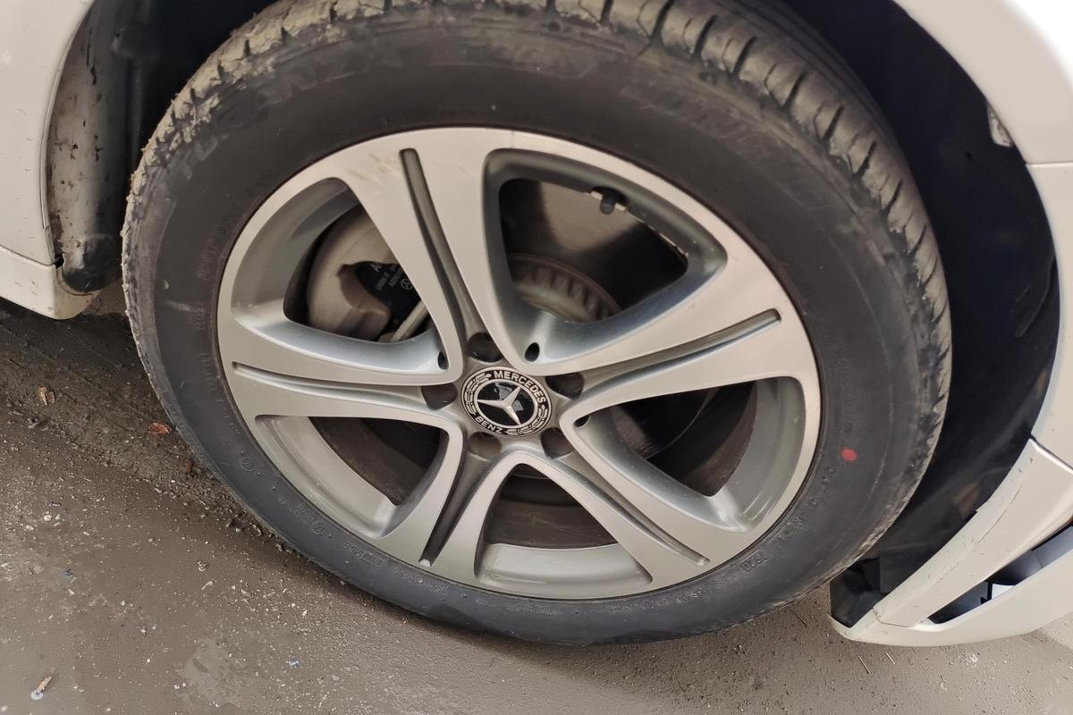 二手奔驰C级 2019款 C 260 L 运动版图片5