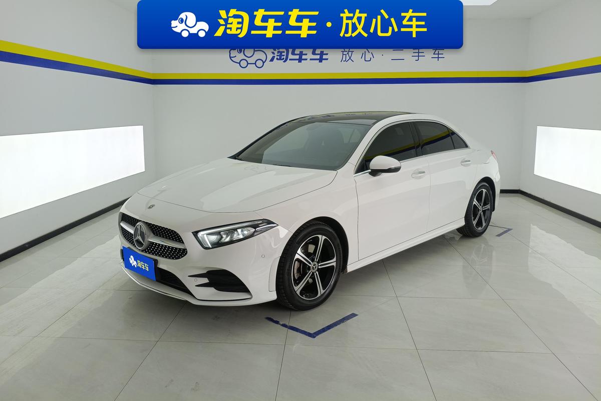 二手奔驰A级 2022款 二次改款 A 200 L 运动轿车时尚版图片1