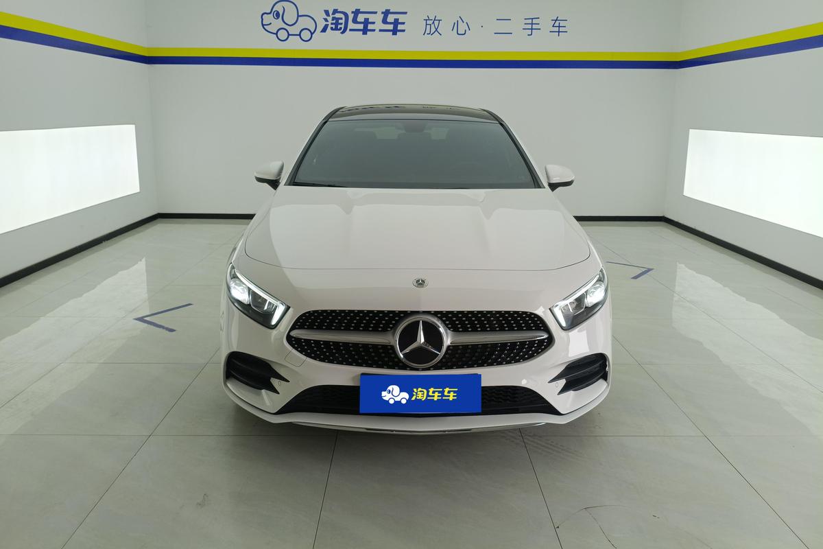 二手奔驰A级 2022款 二次改款 A 200 L 运动轿车时尚版图片3