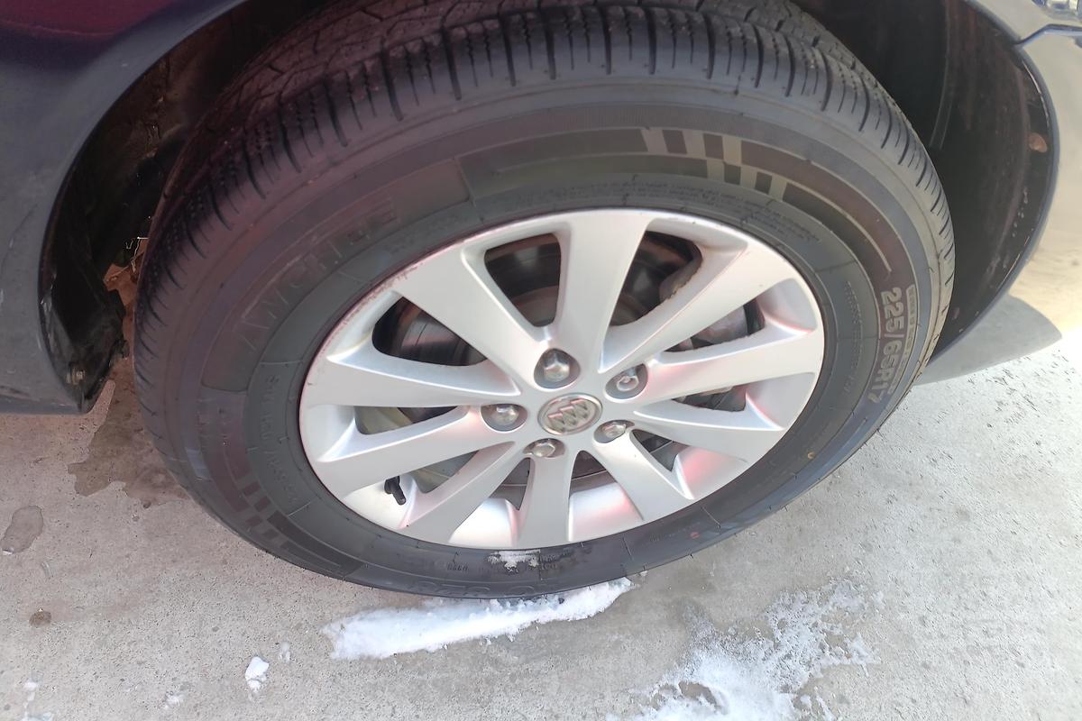 二手别克GL8 2013款 2.4L 舒适版图片5