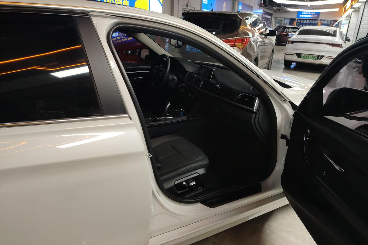 二手宝马3系 2017款 318Li 时尚型图片6