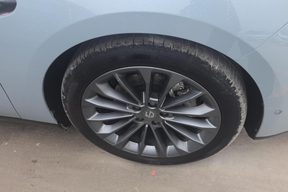 二手零跑C01 2024款 增程式 316尊享版图片5