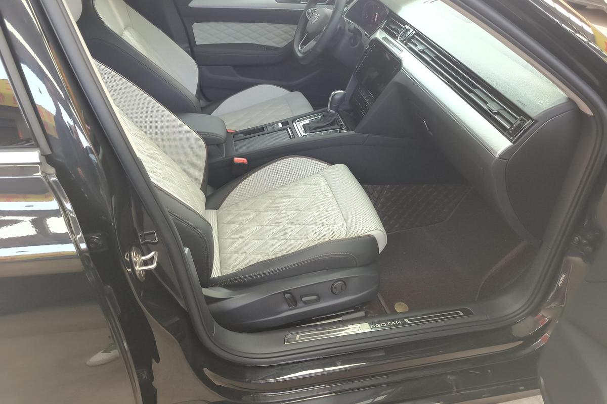 二手迈腾 2023款 200万辆纪念版 330TSI DSG豪华型图片6