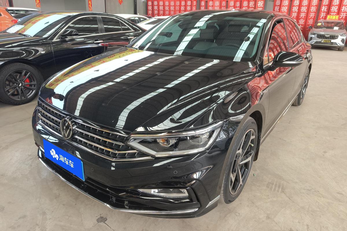 二手迈腾 2023款 200万辆纪念版 330TSI DSG豪华型图片1