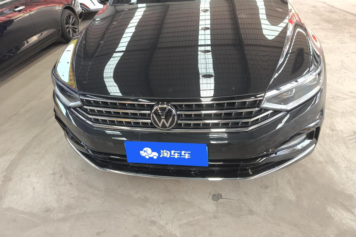 二手迈腾 2023款 200万辆纪念版 330TSI DSG豪华型图片3