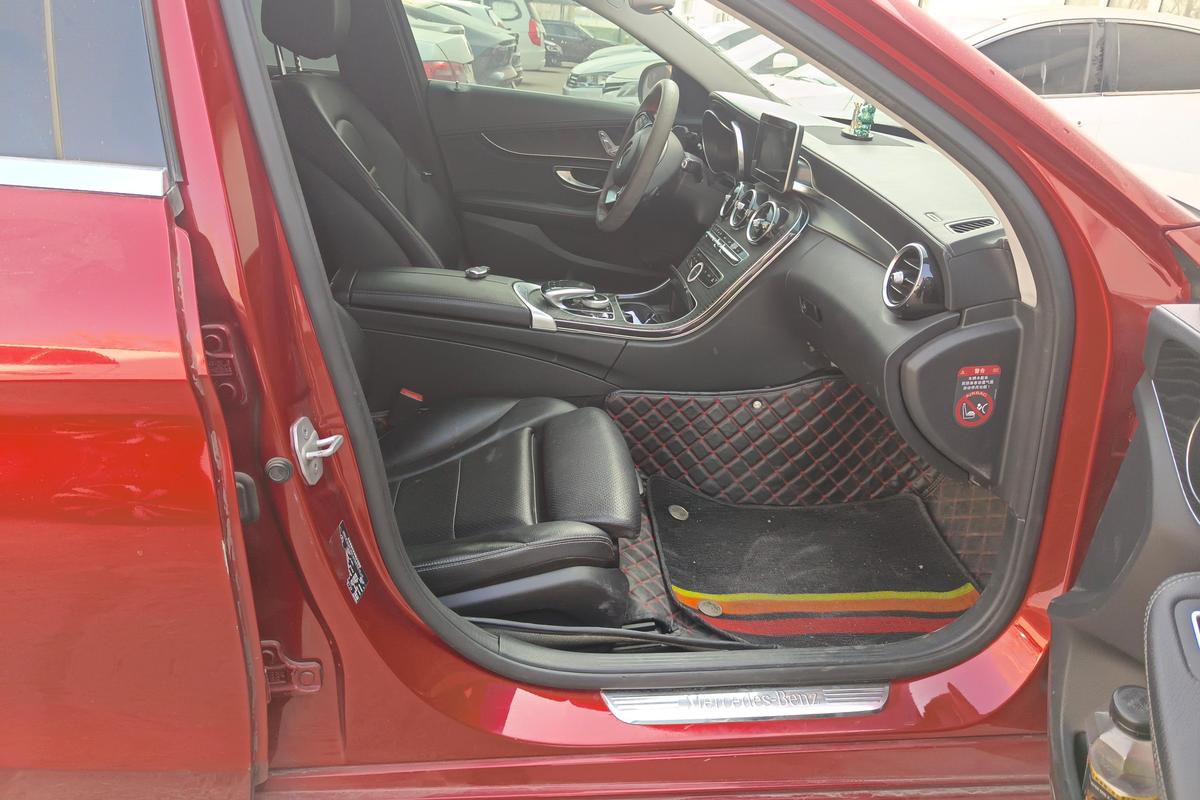 二手奔驰C级 2016款 C 180 L 运动型图片6