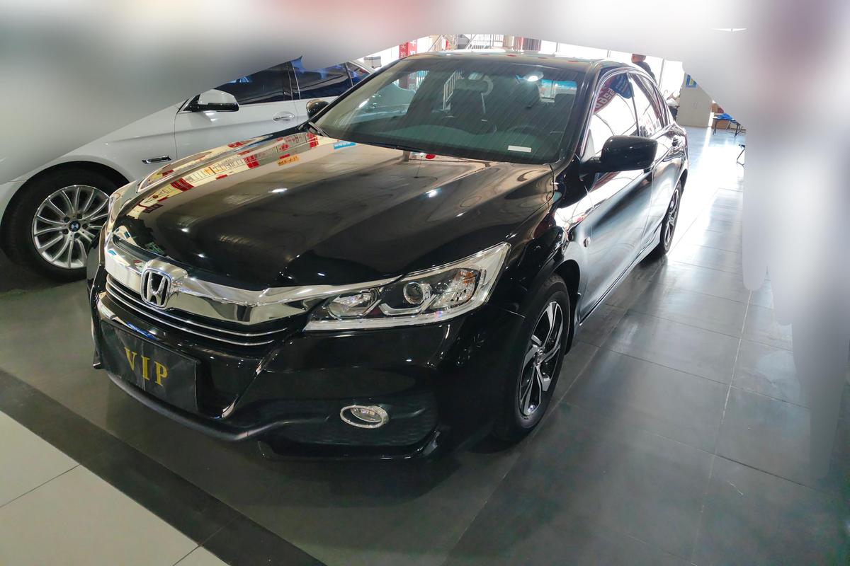 二手雅阁 2016款 2.0L 舒适版图片1