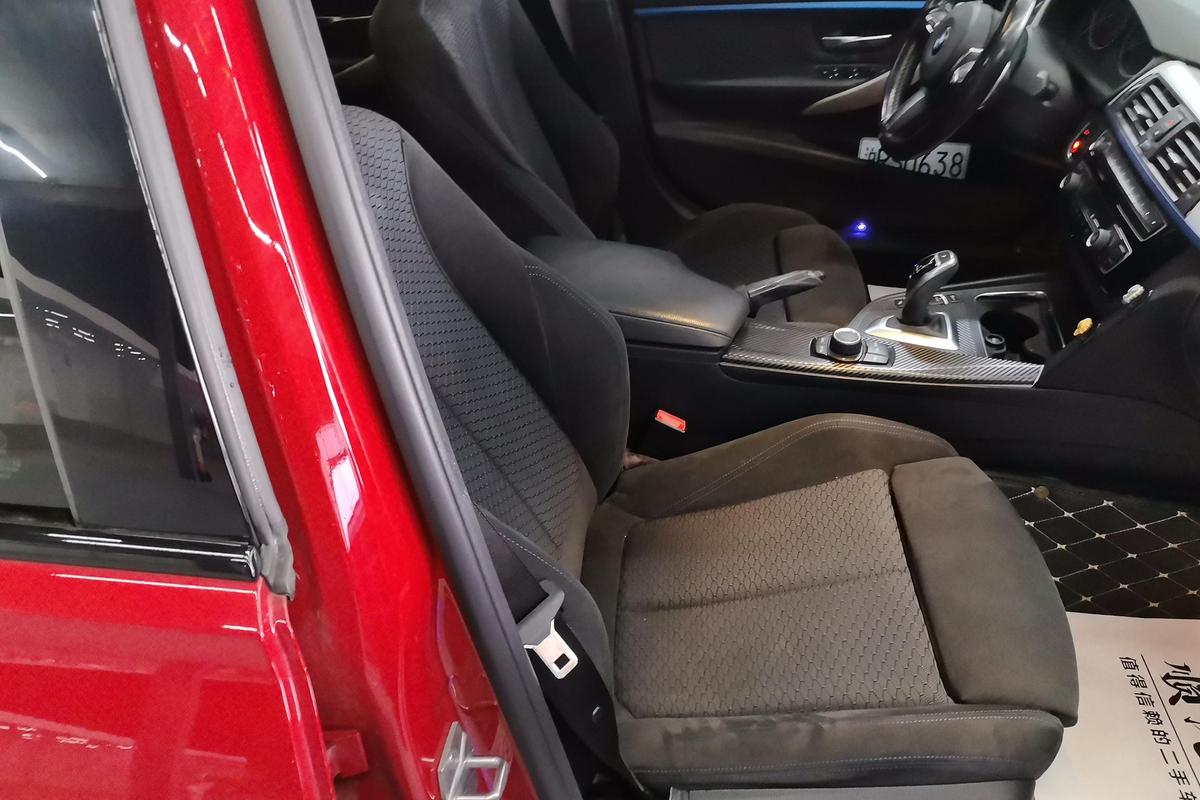 二手宝马3系 2018款 320i M运动套装图片6