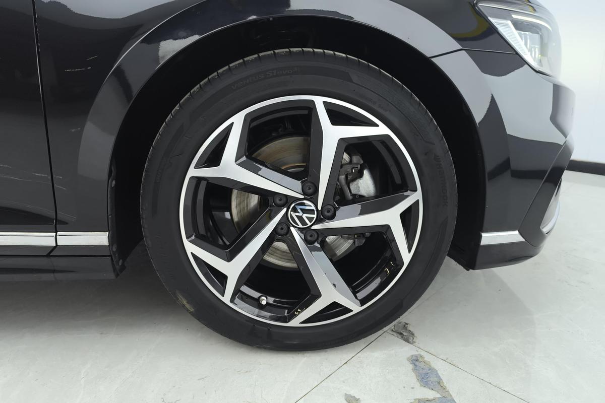 二手迈腾 2023款 200万辆纪念版 330TSI DSG豪华型图片5