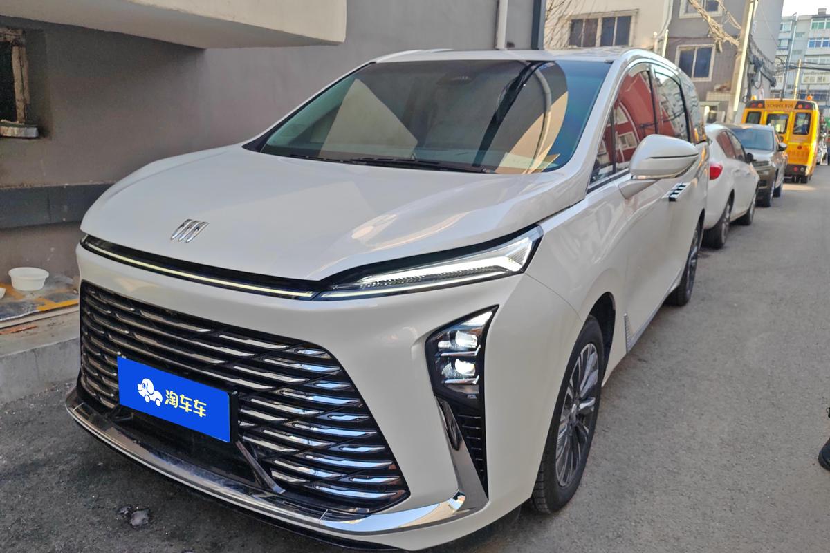 二手别克GL8 2025款 陆尊 2.0T 智享型图片1