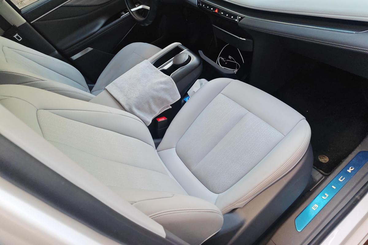 二手别克GL8 2025款 陆尊 2.0T 智享型图片6