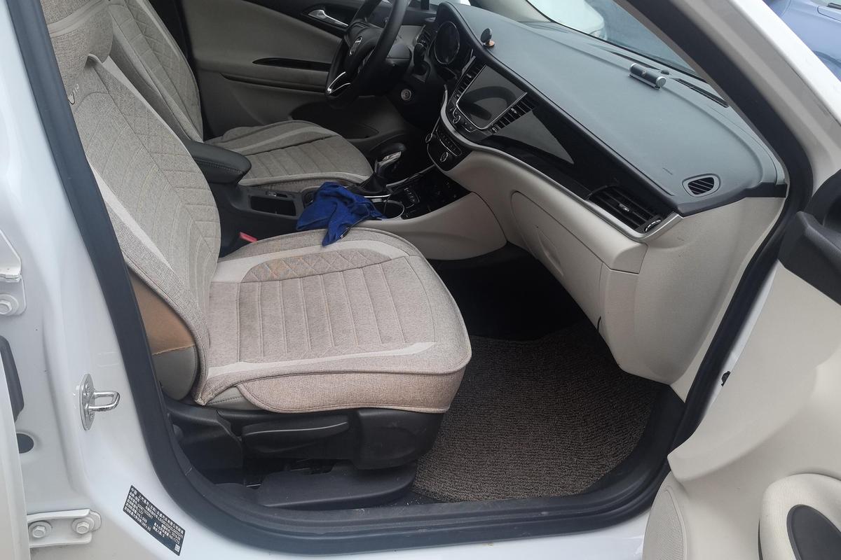 二手威朗 2020款 三厢 15T 自动进取型图片6