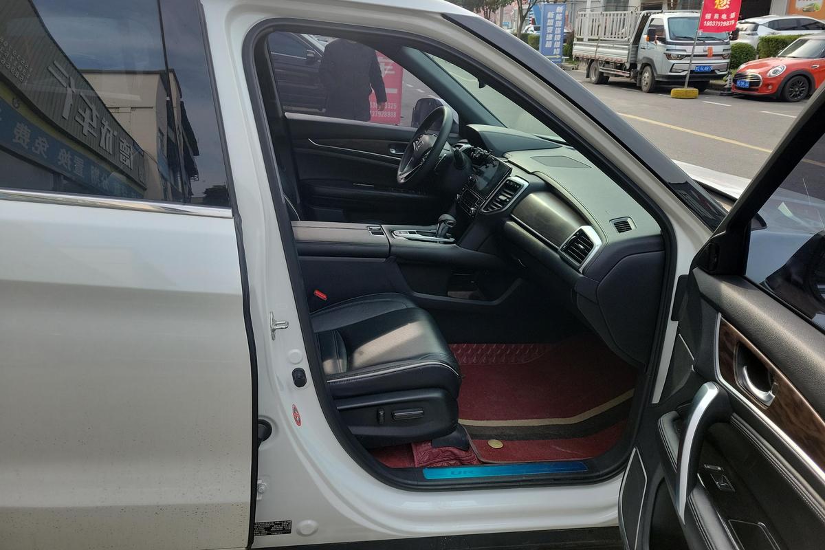 二手本田UR-V 2017款 240TURBO 两驱经典版 国V图片6