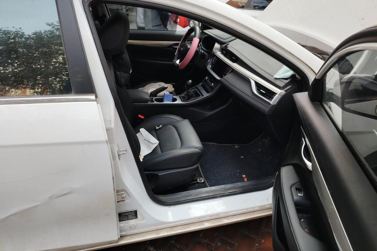 二手帝豪 2020款 1.5L 手动向上版图片6