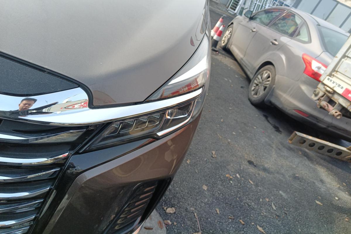 二手别克GL8 2023款 陆上公务舱 2.0T 舒适型图片2