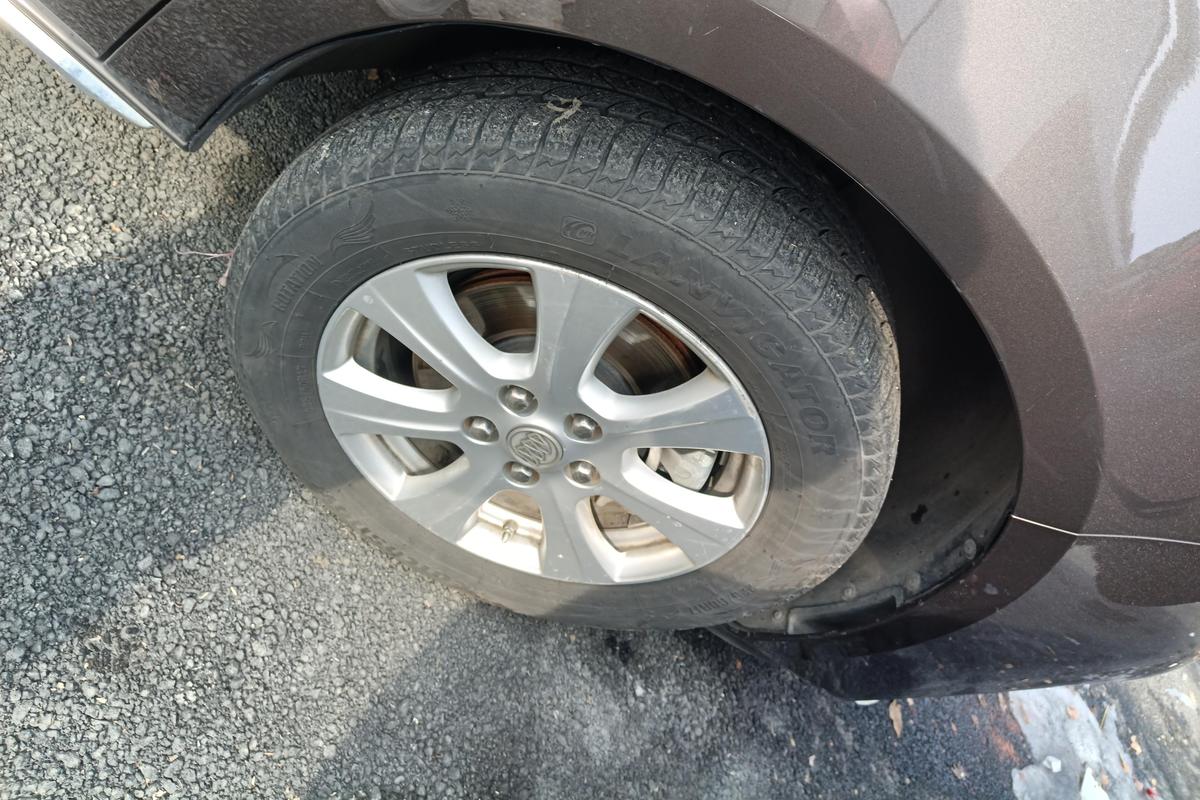 二手别克GL8 2023款 陆上公务舱 2.0T 舒适型图片5