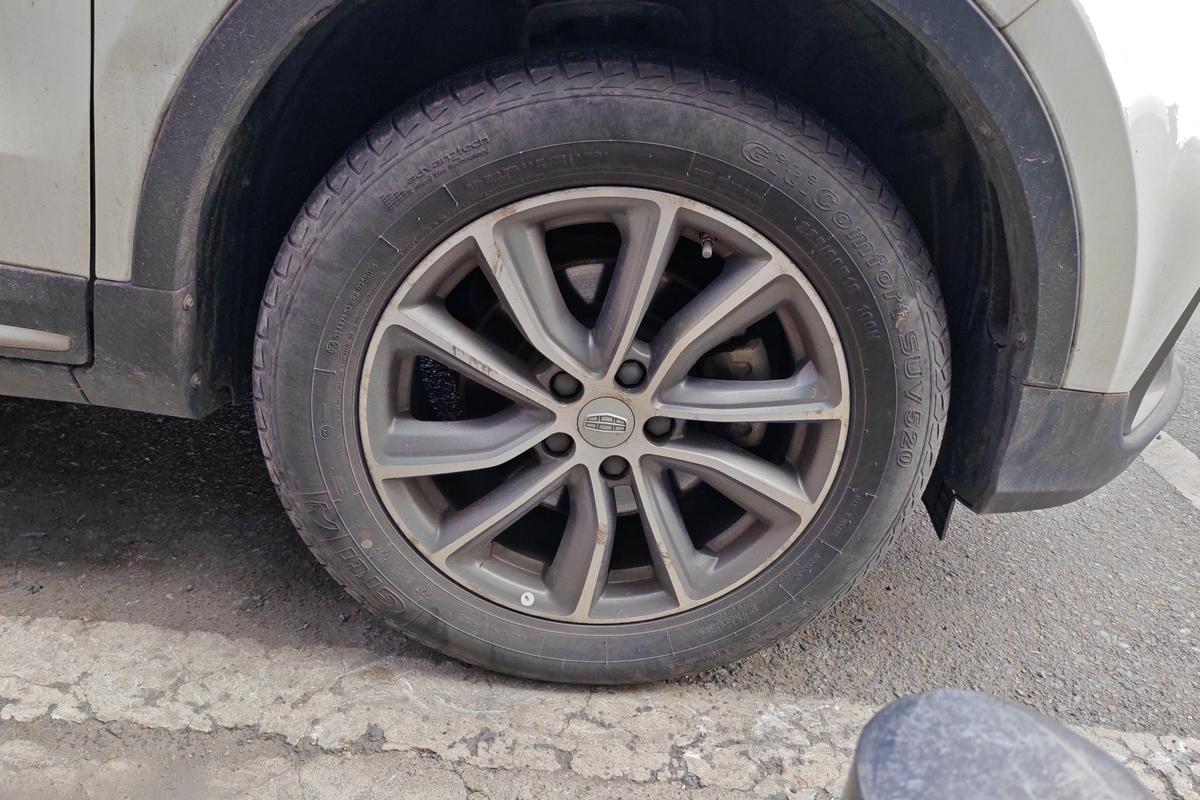 二手博越 2018款 1.8TD 自动两驱智联型4G互联版图片5