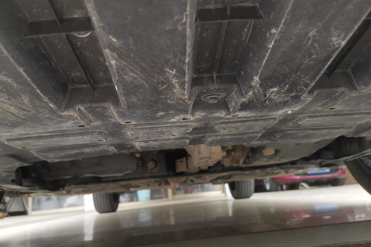 二手帝豪 2023款 第4代 冠军版 1.5L CVT尊贵型图片4