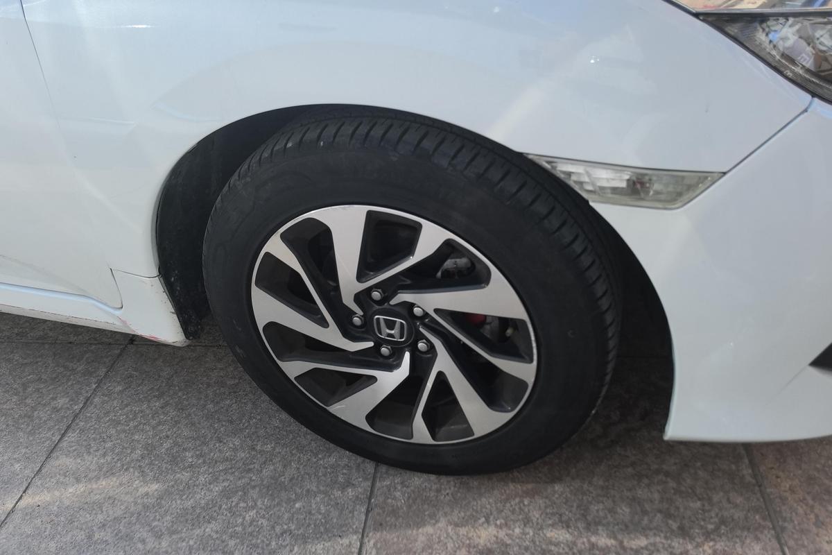 二手思域 2016款 220TURBO CVT豪华版图片5