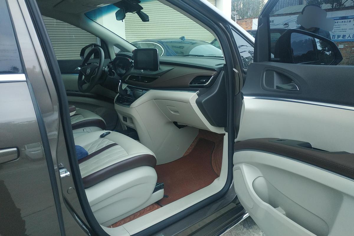二手别克GL8 2023款 陆上公务舱 2.0T 舒适型图片6