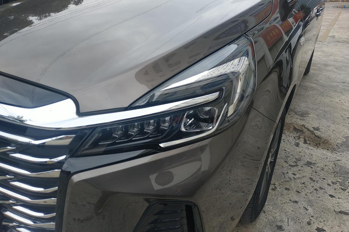 二手别克GL8 2023款 陆上公务舱 2.0T 舒适型图片2