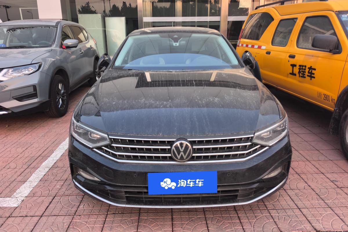 二手迈腾 2024款 200万辆众享款 330TSI DSG豪华型图片3