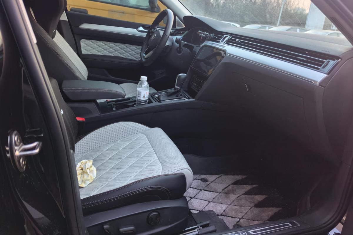 二手迈腾 2024款 200万辆众享款 330TSI DSG豪华型图片6