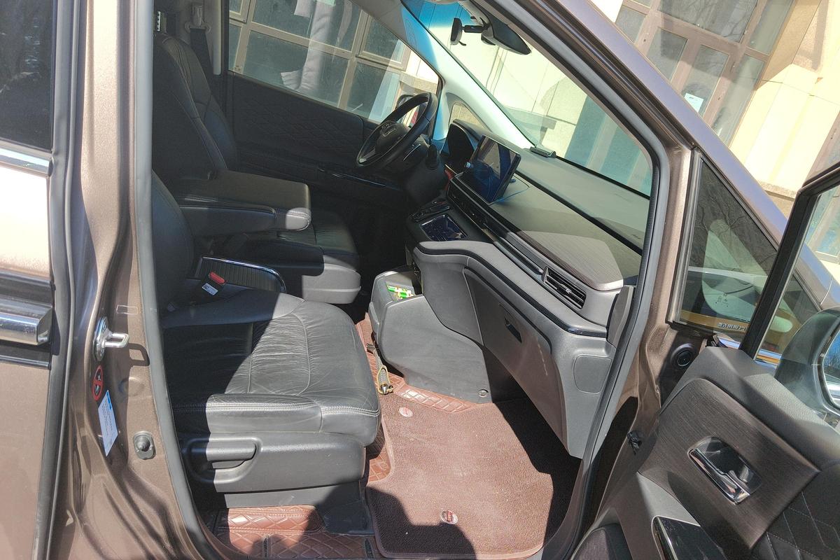 二手艾力绅 2022款 2.0L 混动豪华版图片6