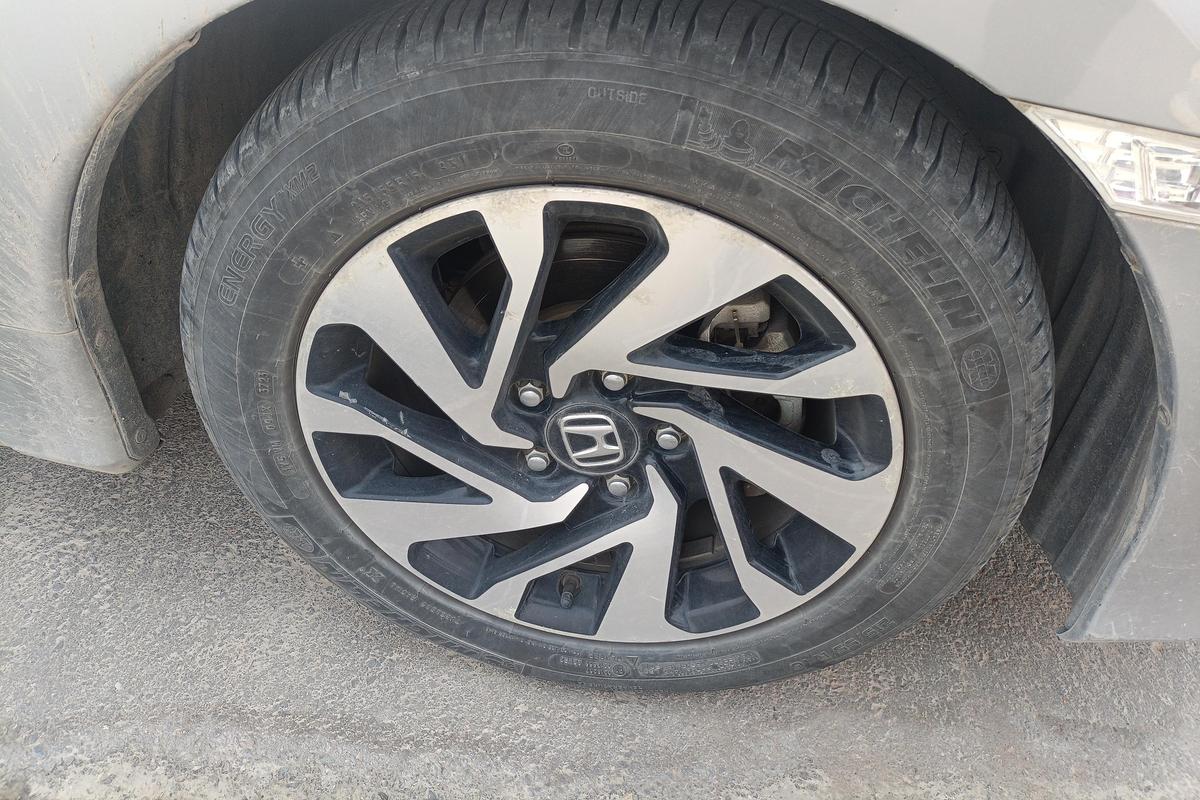 二手思域 2016款 220TURBO CVT豪华版图片5