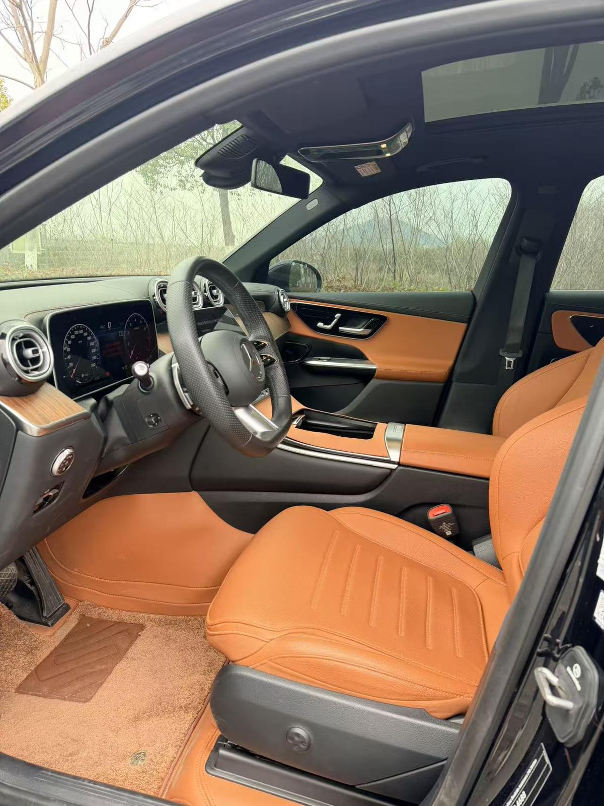 二手奔驰GLC 2024款 改款 GLC 300 L 4MATIC 动感型 5座图片4