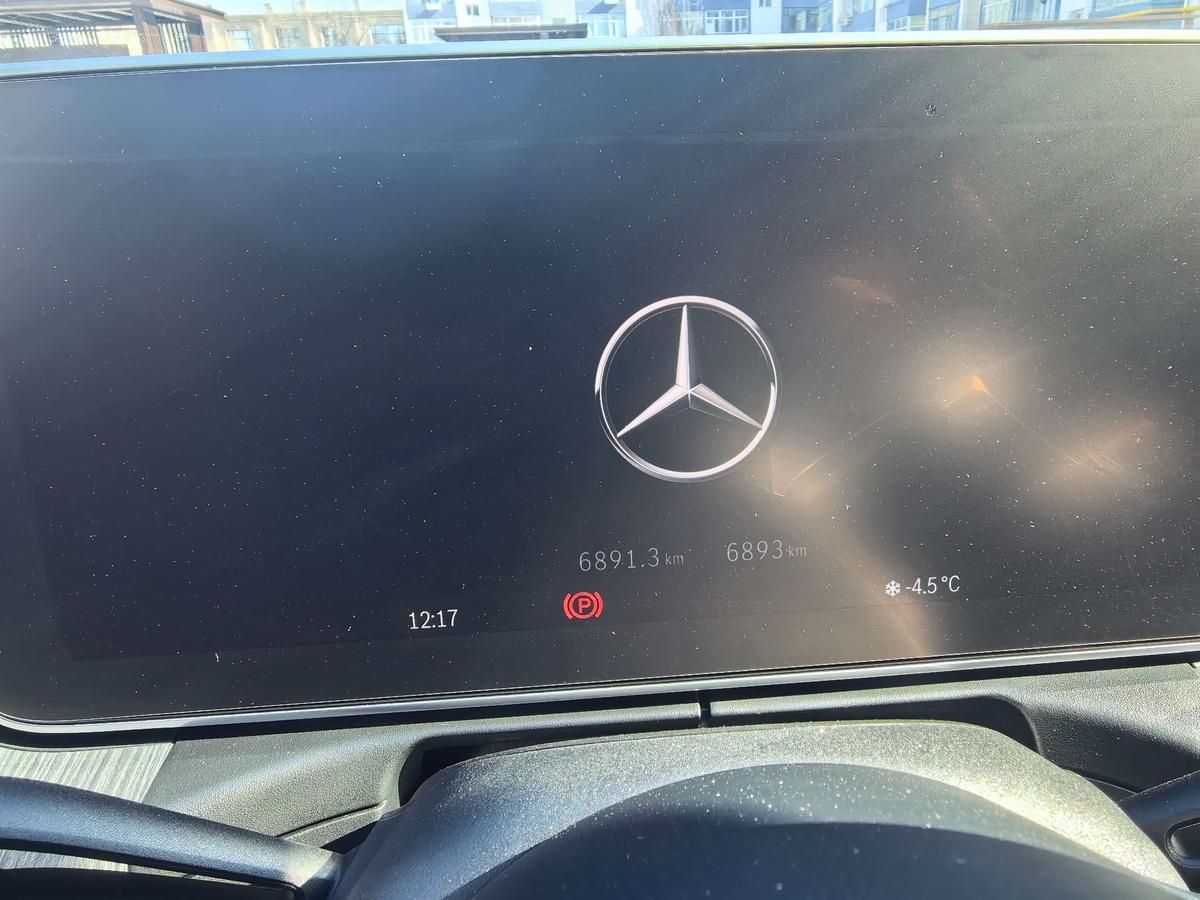 二手奔驰C级 2024款 三次改款 C 260 L 运动版图片3