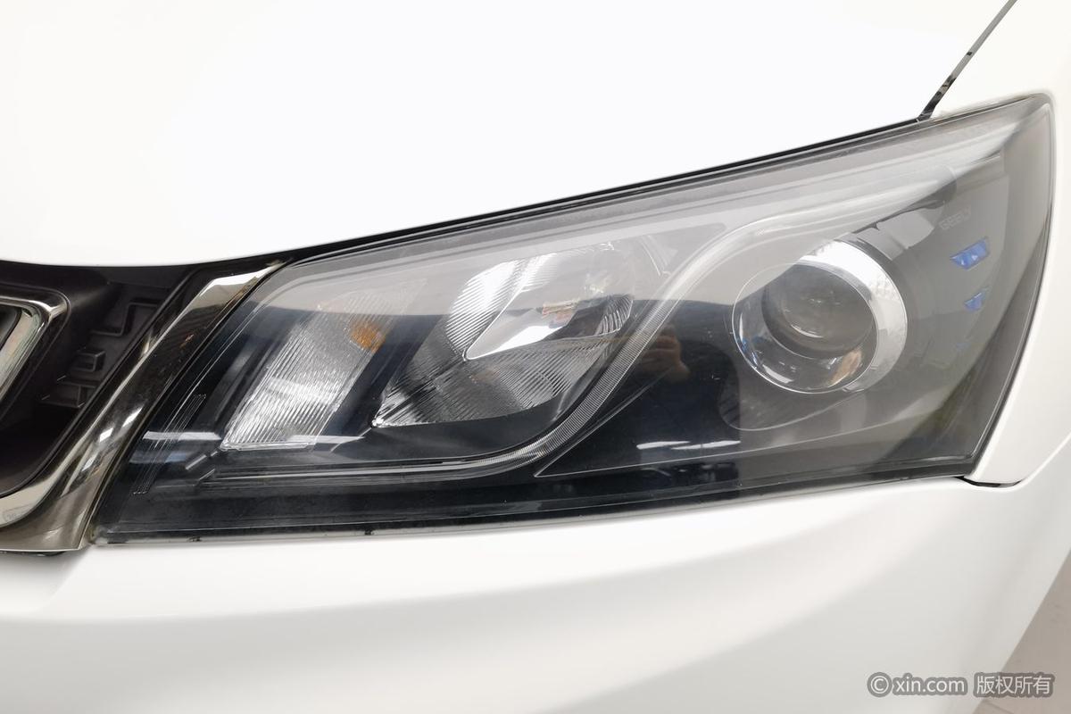 二手帝豪 2017款 三厢百万款 1.5L 手动向上版图片5