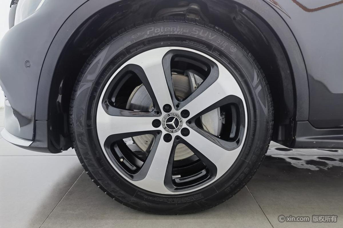 二手奔驰GLC 2019款 改款 GLC 260 L 4MATIC 豪华型图片6