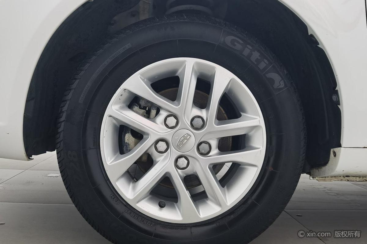 二手帝豪 2017款 三厢百万款 1.5L 手动豪华型图片6