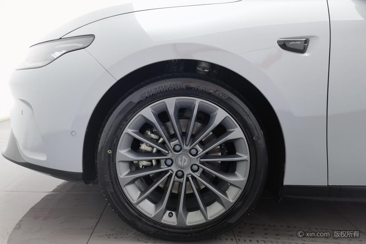 二手零跑C01 2024款 增程式 316尊享版图片6