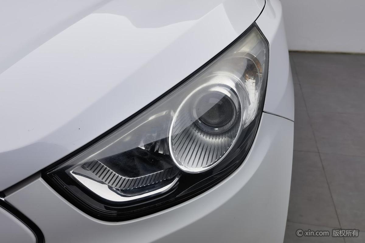 二手现代ix35 2012款 2.0L 自动两驱精英版GLS图片5