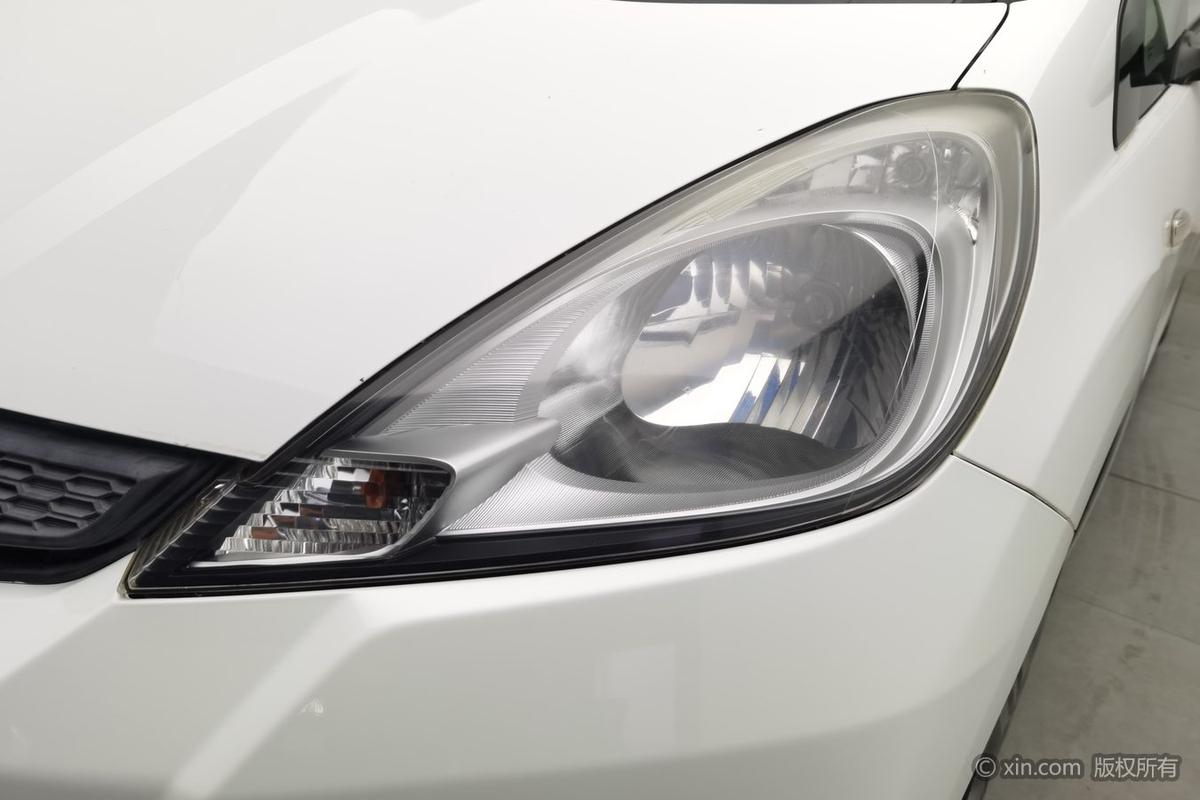 二手飞度 2011款 1.3L 自动舒适版图片5