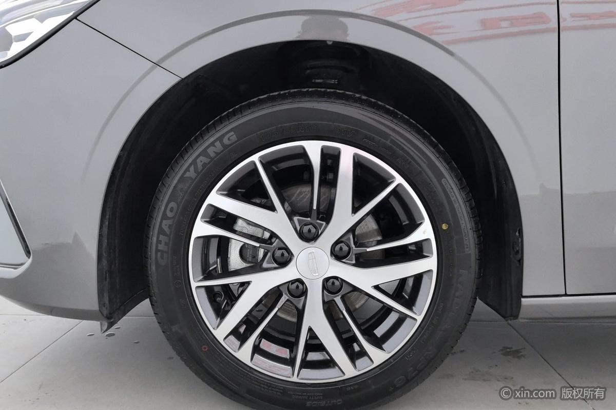 二手帝豪 2026款 400万纪念款 1.5L 手动超越型图片6