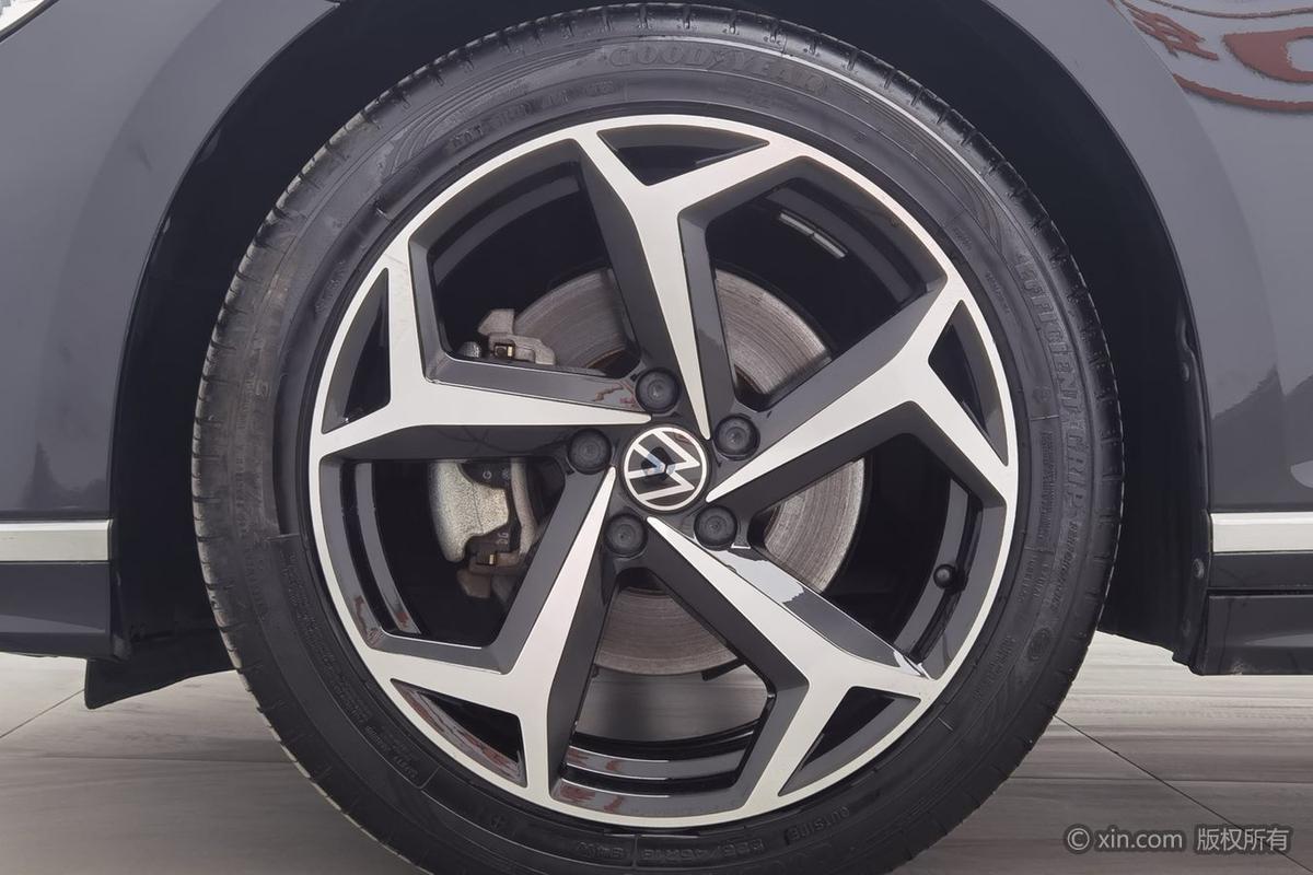 二手迈腾 2023款 200万辆纪念版 330TSI DSG领先型图片6