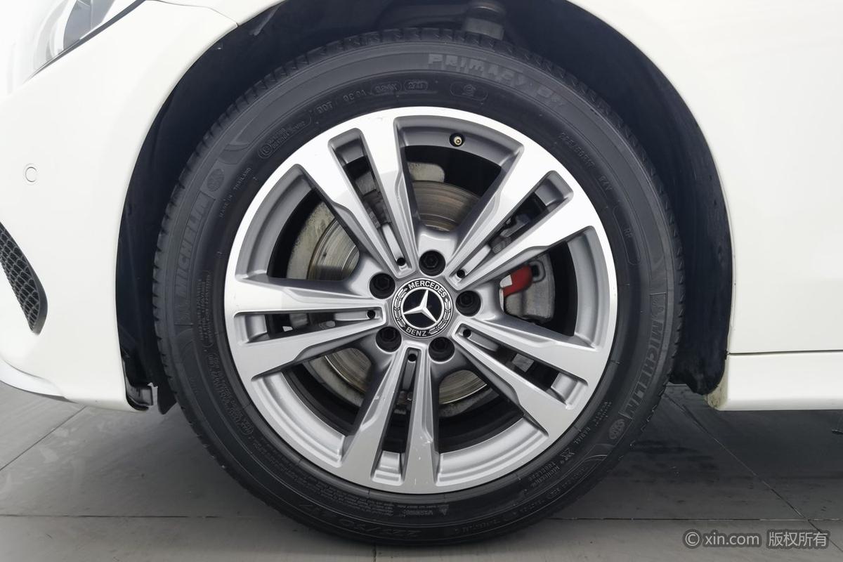 二手奔驰C级 2017款 改款 C 200 L 运动版图片6