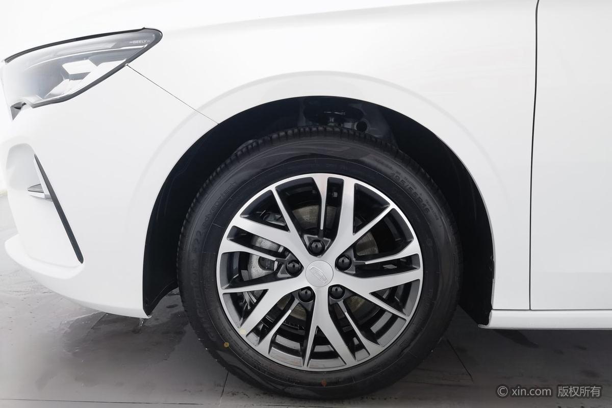 二手帝豪 2025款 第4代 1.5L 手动龙腾版图片6