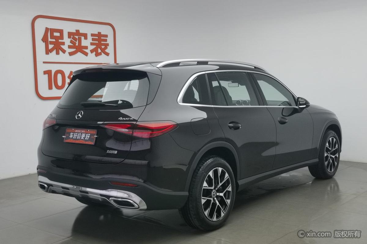 二手奔驰GLC 2023款 GLC 260 L 4MATIC 动感型 5座图片2